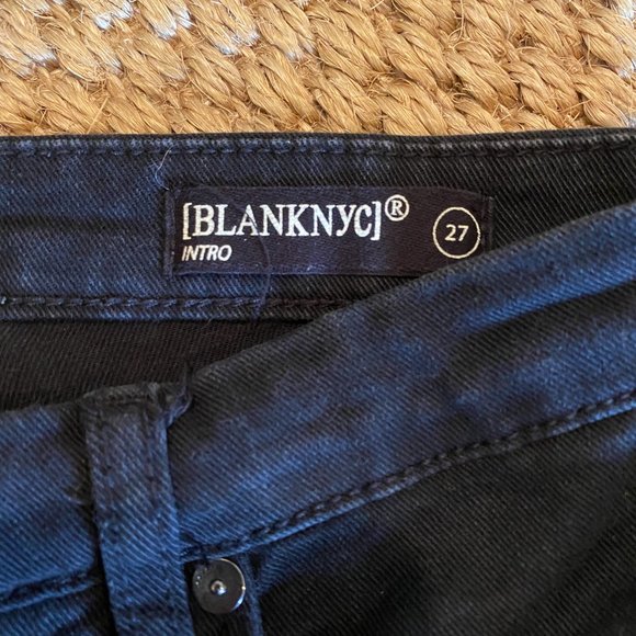 BLANKNYC Jeans with Ankle Zipper and X Detailing - Picture 4 of 4